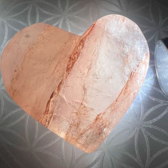 Fire‎ Quartz Crystal Heart Carving (#1) - Picture 15 of 16